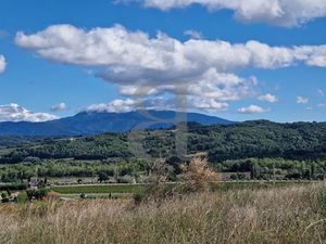 Vente terrain 1113 m² à Nyons (26110)  170 000 €
