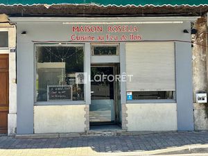 Location locaux professionnels 91 m² à Nyons (26110)  918 €