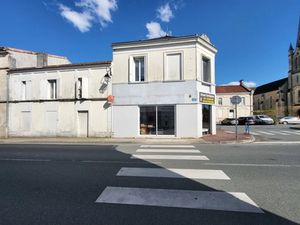Vente immeuble à Saint-Genis-de-Saintonge (17240)  236 000 €