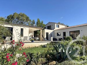 Vente villa 7 pièces 182.6 m² à Saint-Etienne-les-Orgues (04230)  470 000 €