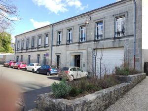 Bureaux et entrepots A VENDRE