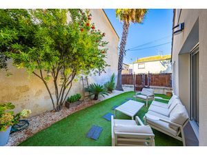 Exclusivité -Candillargues-Centre ville- Maison 191 M² en R+2 -7 Piéces   4 Chambres -Cour