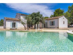 Charmante maison à vendre à Boulbon  au coeur de la nature
