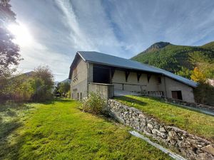 Vente maison 14 pièces La Condamine-Châtelard 04530 - 212000 € - Surface Privée