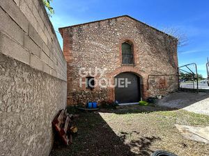 ENTREPOT OU LOCAL COMMERCIAL 120m2 - Bon emplacement