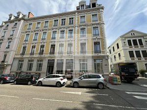 Location commerce 193 m² à Vienne (38200)