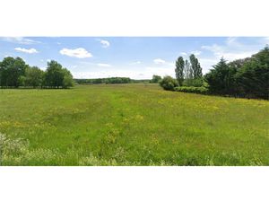 Terrain constructible   plat 2824 m2