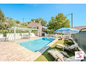 Vente maison 7 pièces 170 m² Pierrefeu-du-Var (83390)