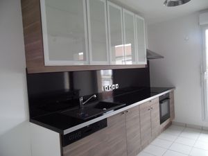 RESIDENCE DE STANDING de 2010   appartement F3 de 72 m2 avec