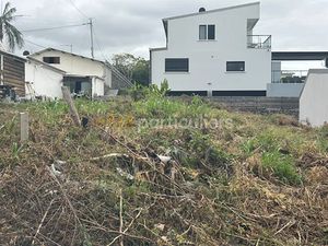 Vente terrain 587 m² à Ravine Des Cabris (97432)  221 681 €