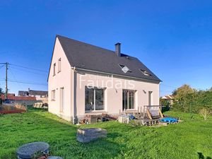 MAISON HORS LOTISSEMENT AVEC GRAND TERRAIN ET JOLIE VUE !!