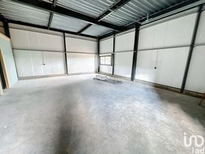 Location locaux professionnels 77 m² à Boissy-sous-Saint-Yon (91790)  1 220 €