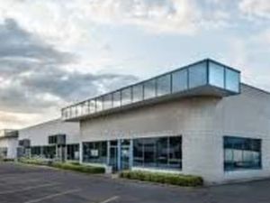 Location locaux professionnels 399 m² à Saint-Omer (62500)  3 687 €