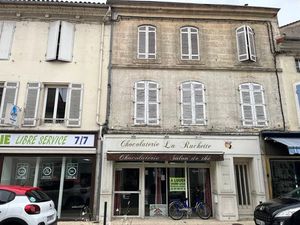 Vente immeuble à Riberac (24600)  236 430 €