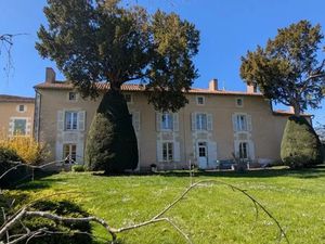 Vente maison 5 pièces 201 m² à Neuville-de-Poitou (86170)  540 000 €