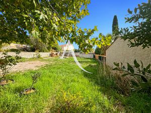 Maison T3 de 75 m2 avec terrasse  jardin et cabanon - 13380 Plan De Cuques
