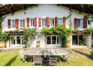 Maison à vendre 7 Pièces 500 m2 Sare Autour de Saint-Jean de Luz - 2 100 000 €