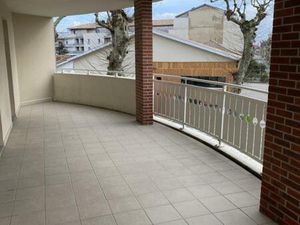 Location appartement 4 pièces 83 m² à Audenge (33980)