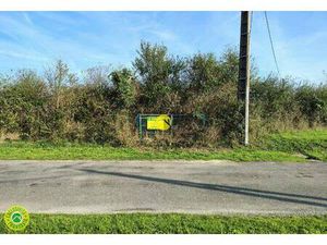 Terrain constructible viabilisé à vendre