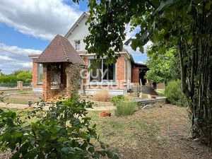 Vente maison 5 pièces 117 m² à Trouy (18570)  202 500 €