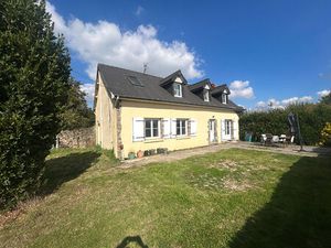 À VENDRE Charmante Maison de Campagne à LA BACONNIÈRE (53240)
