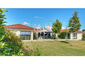 Villa de luxe à vendre à Pajay