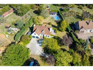 LASNE – Ohain  Superbe VILLA (4CH/2SDB)) de ± 260 m² avec do