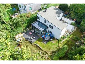 SOUS OPTION Maison 4 façades avec jardin.