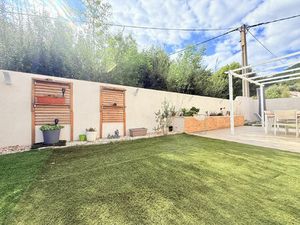 Vente maison 5 pièces 91 m² Le Revest-les-Eaux (83200)