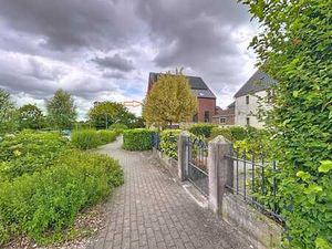 TRES BEL APPARTEMENT + STATIONNEMENT + PARKING