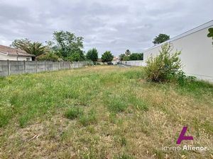 Vente terrain à batir 600 m² à Gujan-Mestras (33470)  330 000 €