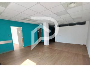 Pertuis (zone commerciale) - Local commercial de 136m²