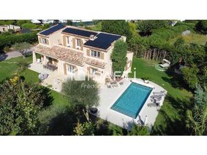 La Roquette-Sur-Siagne : Villa rénové avec Piscine.