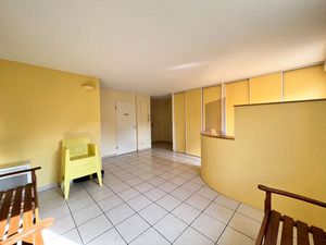 A LOUER - MURET - Bureaux / Cabinet de 62 m² avec terrasse et parking en sous sol - G1071