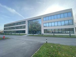 Vente bureau ORVAULT 2 979 m²
