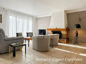 Maison à vendre SAINT SATURNIN 8 pièce(s) 131m2 292 000€