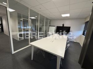 Location Local Professionnel 447m² MEYTHET 74960
