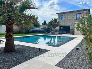 Propriété 7 pièces 290 m²