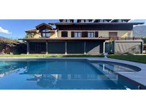 Propriété avec piscine et jardin Thyez (74)