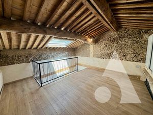 Élégance au coeur de Cotignac Appartement traversant rénové avec goût