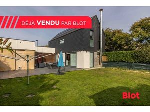 SOUS COMPROMIS BLOT IMMOBILIER - Belle maison avec 4 chambres dans le centre de BRÉCÉ