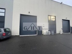 A vendre local d'activité 300m2