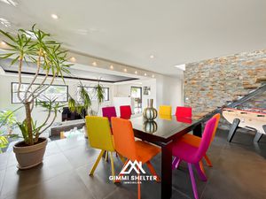 Villa d'architecte avec piscine env. 226 m2 Cournon-d'Au