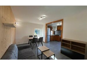 Location appartement  49.41 m² T-3 à Cluses  805 €