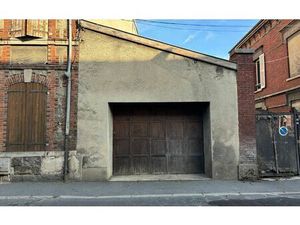 Location stationnement  52 m² T- à Épernay  300 €