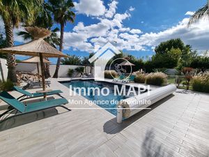 Lattes - Maison T7 de 312 m2 sur 1347 m2 de terrain avec pis