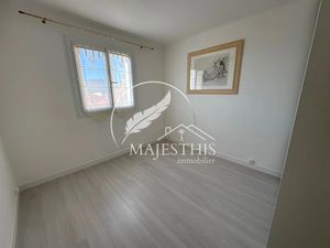 Location appartement 3 pièces 55.45 m² à Hyeres (83400)  950 €