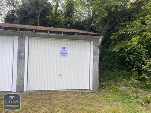Parking à louer - Angers (49) - 65€