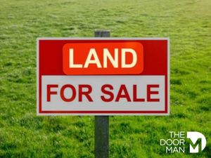 Vente terrain 20000 m² à Bormes-les-Mimosas (83230)  520 000 €