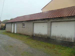 A VENDRE - CHAUMES EN RETZ - GARAGE - 85 m2 ENVIRON - TERRA